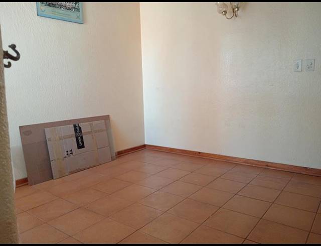 3 BEDROOM HOUSE FOR SALE IN KAGISO